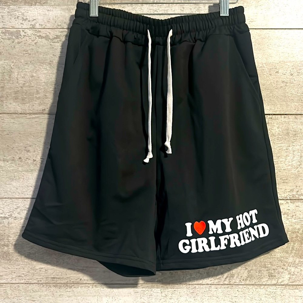 New mens black loose shorts ‘I Love My Hot Girlfriend’ sz small